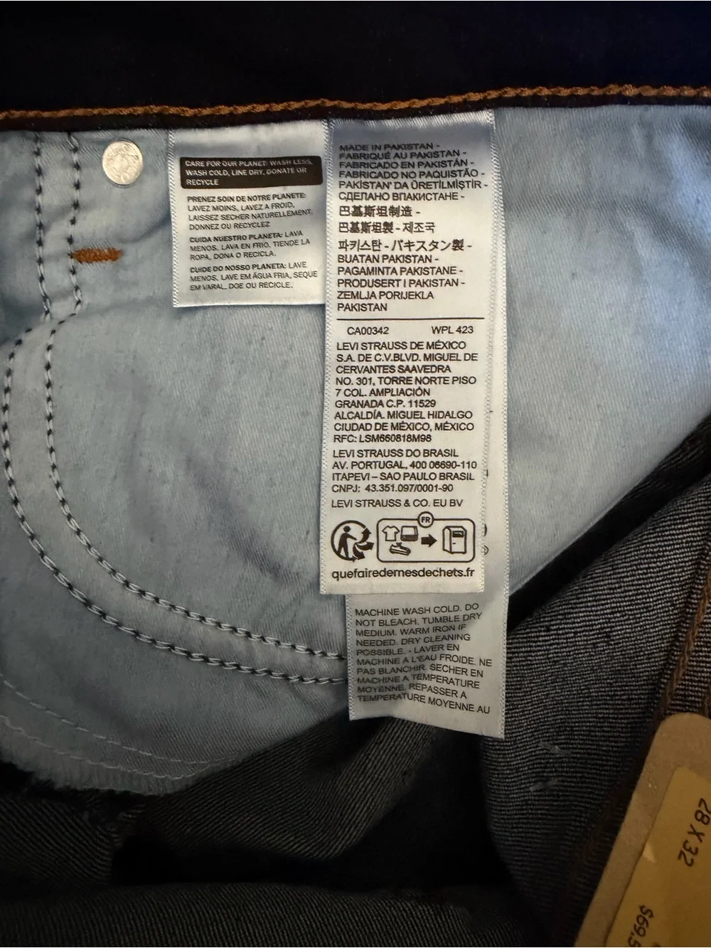 Levi’s 314 Shaping Straight Leg Jeans Dark Wash Women’s Size 28x32 Tummy Control - Picture 8 of 15